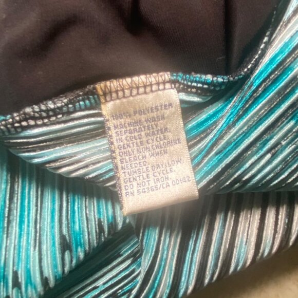 Allison Daley Green & White Pleated Long Sleeve Top With Black Tank Insert - Picture 8 of 8